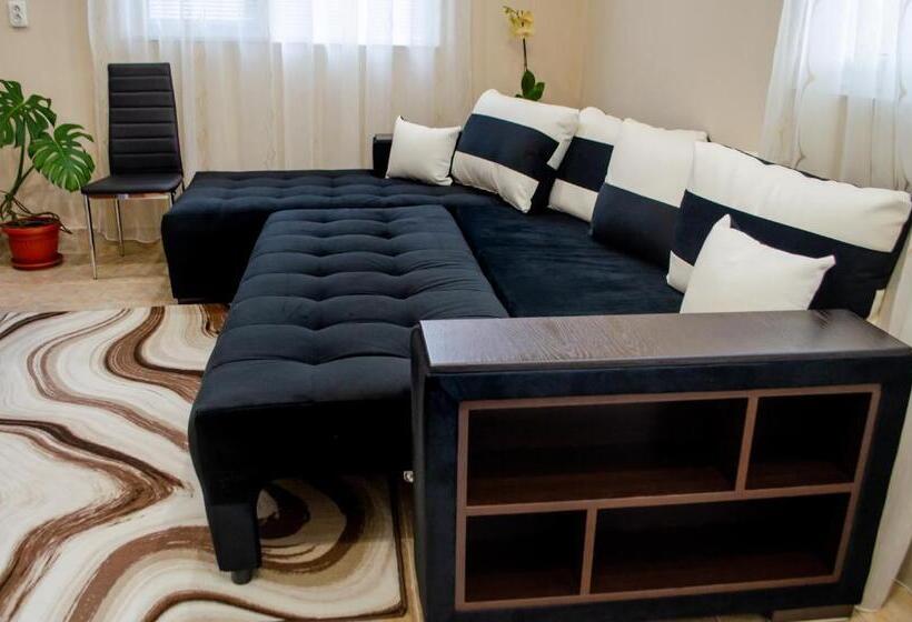 带1个卧室的带阳台的公寓, Guesthouse Juli