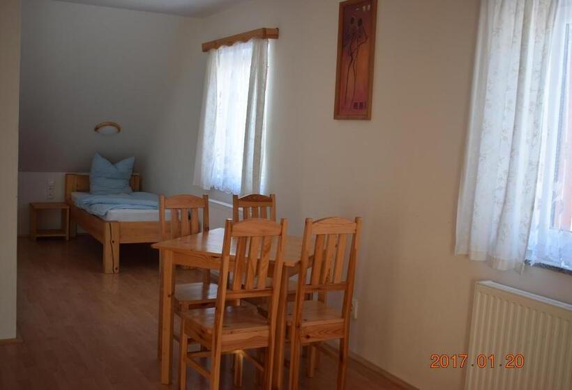 Family Suite, U Oslíka