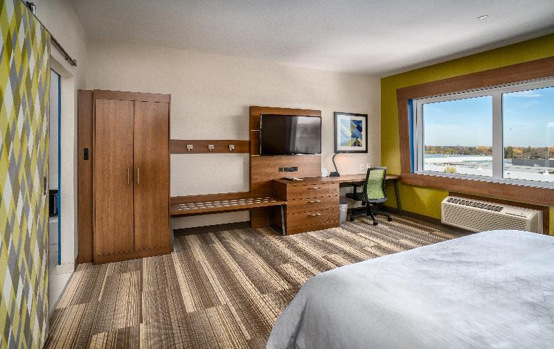 Номер Стандарт, Holiday Inn Express & Suites   Brandon, An Ihg