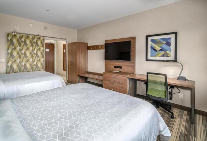 Номер Стандарт, Holiday Inn Express & Suites   Brandon, An Ihg