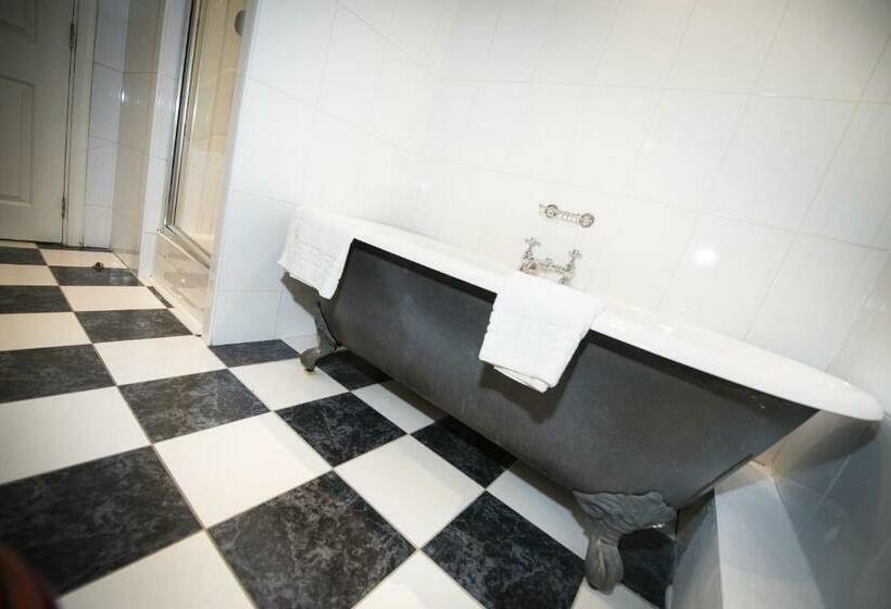 Номер Executive, Columba Hotel Inverness By Compass Hospitality