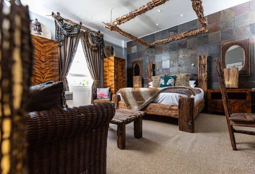 Номер Стандарт, Beaumont House
