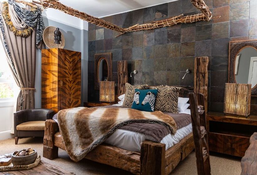 Номер Стандарт, Beaumont House