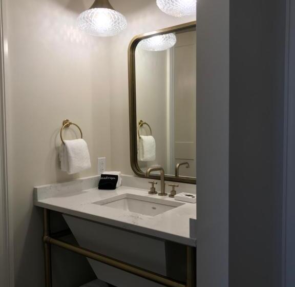 Family Suite, The Inn At Meadowbrook