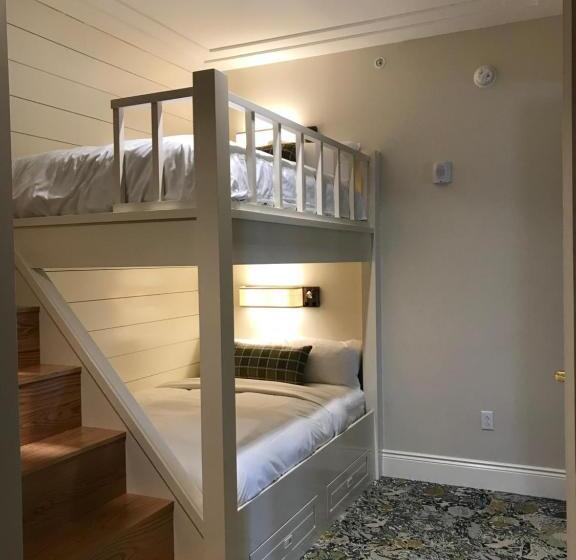 Family Suite, The Inn At Meadowbrook