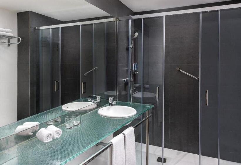 Номер Executive Кровать Кинг, Four Points By Sheraton Barcelona Diagonal