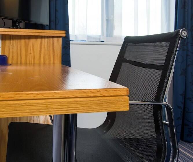 Номер Стандарт, Holiday Inn Express London   Wandsworth, An Ihg