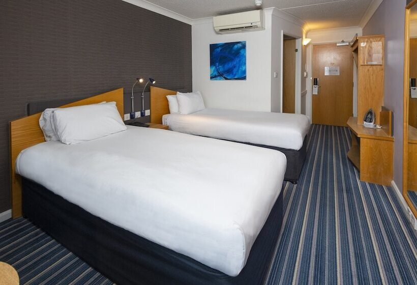 Номер Стандарт, Holiday Inn Express London   Wandsworth, An Ihg