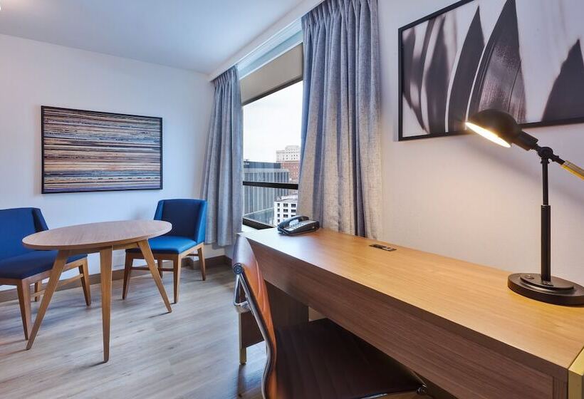스위트, Indigo Detroit Downtown, An Ihg