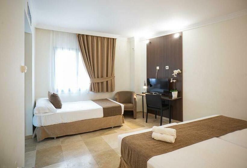 Трехместный Номер Комфорт, Mainake Costa Del Sol