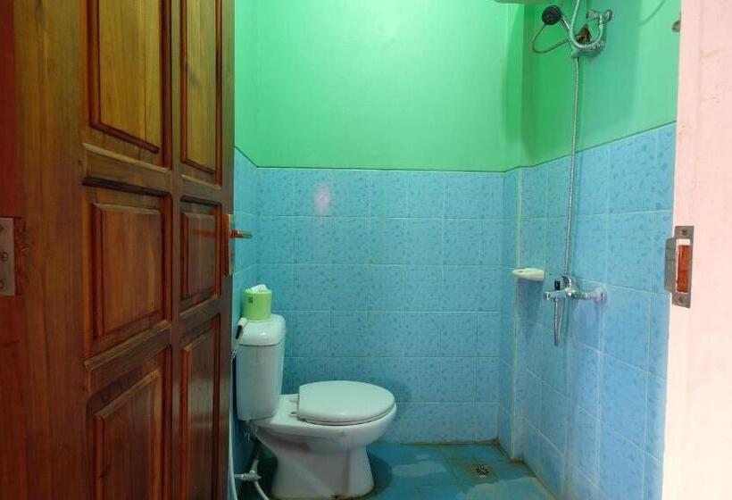 Семейный Номер, Reddoorz Near Mangrove Forest Kupang