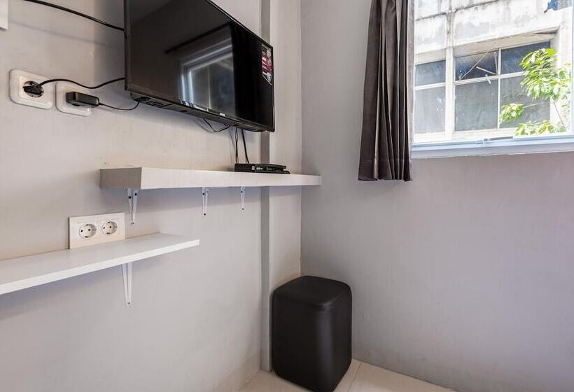 Номер Стандарт, Reddoorz Near Tanjung Duren 2