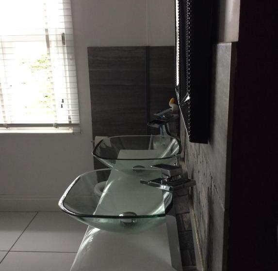 Номер Deluxe, One Ninety Boutique Accommodation