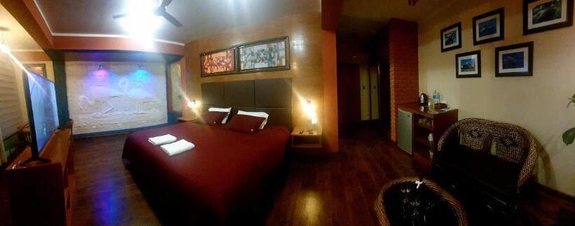 سوییت لوکس, Hostal Cagnapa Restobar