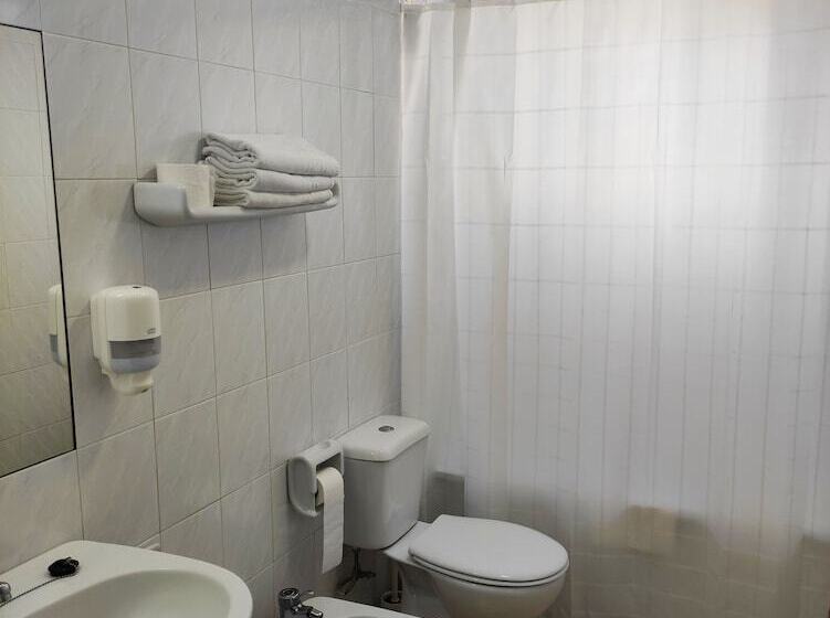 استودیوی استاندارد, Apartamentos Puerta Del Sur