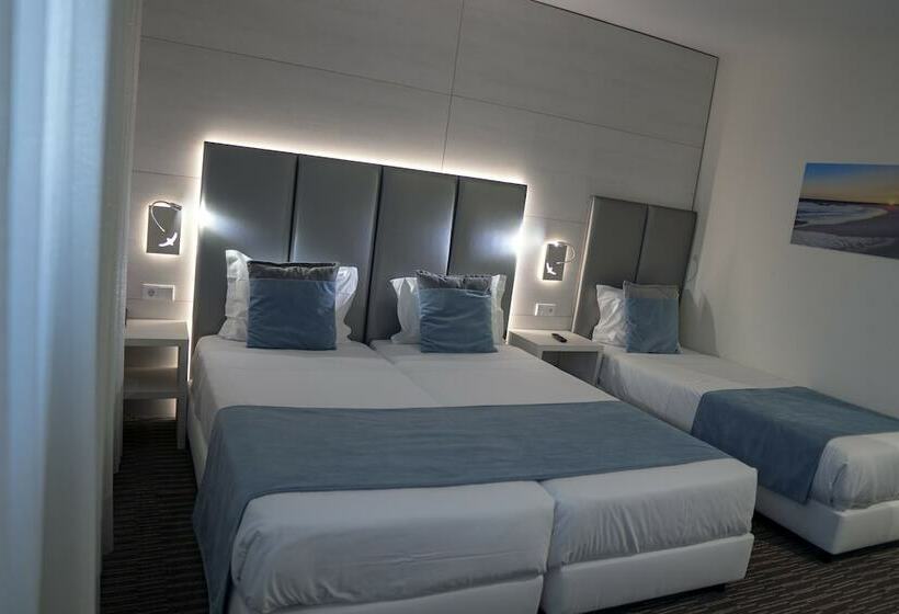 Номер Стандарт Трехместный, The One Grand Hotel da Póvoa