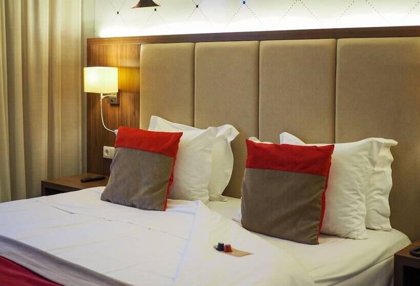 Номер Deluxe Вид на Город, The One Grand Hotel da Póvoa