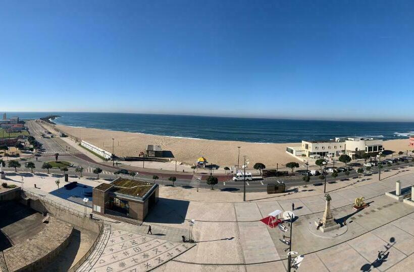 Люкс Deluxe Вид на Море, The One Grand Hotel da Póvoa