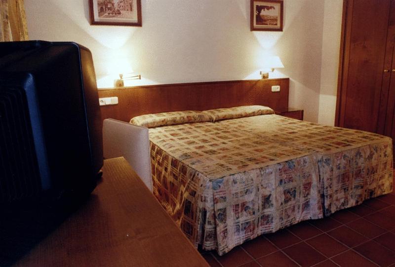 Номер Стандарт, Pazo Almuzara