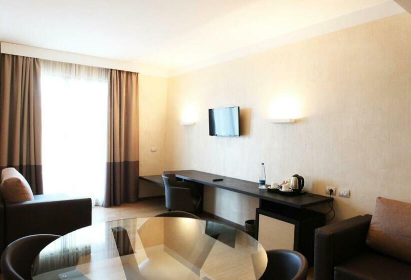 חדר לארבעה סטנדרטי עם מרפסת, Warmthotel
