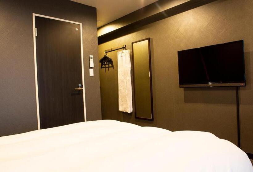 Quarto Estandar, Parman