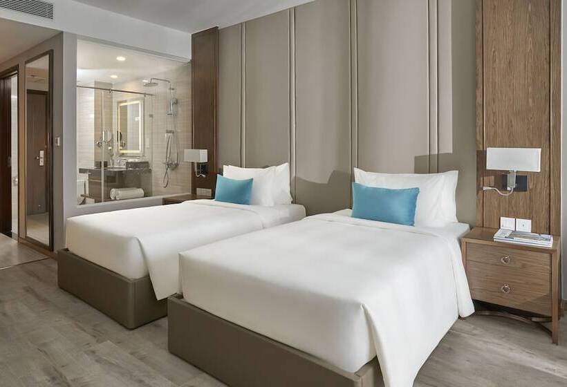 اتاق لوکس با چشم‌انداز دریا, The Empyrean Nha Trang