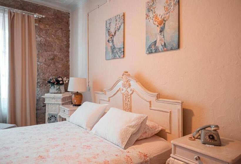 Номер Deluxe, Hoşça Kal Alaçatı