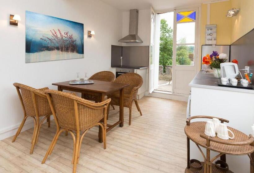 Апартаменты 1 Спальня с Террасой, Auberge Du Manoir D'archelles