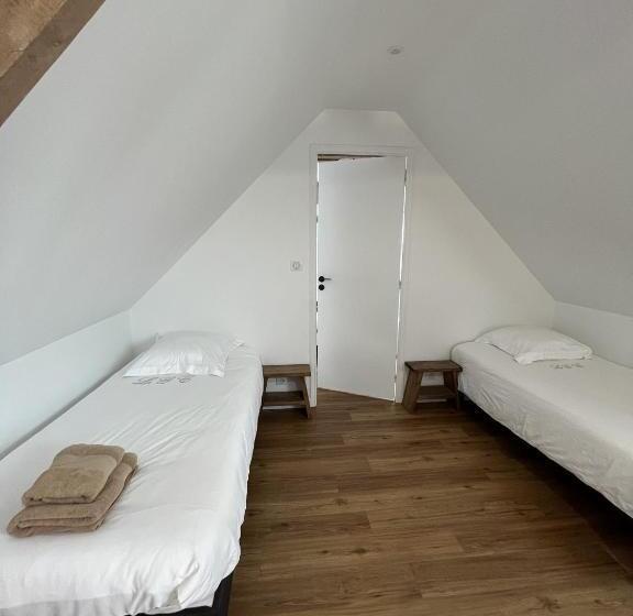 Дом 3 Спальни, Domaine Du Grand Caugy