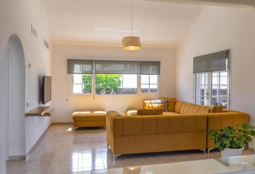 Вилла 3 Спальни, Hyde Park Lane Villas