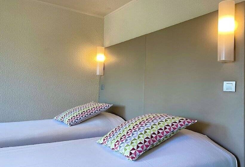 Номер Стандарт, Campanile Hotel Beauvais