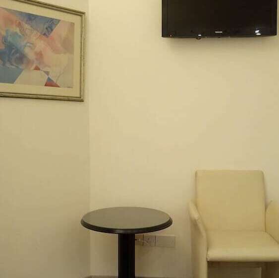 اتاق سوپریور یک تخته, Castelli Hotel Nicosia