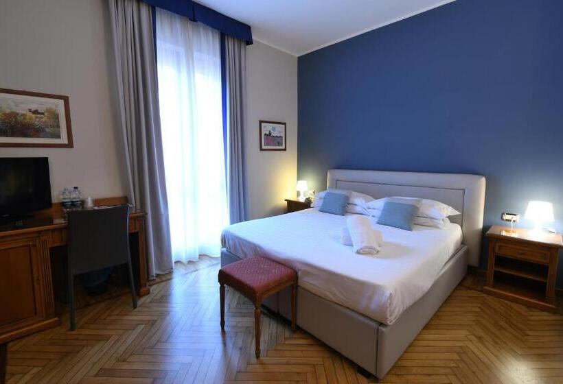 Quarto standard, Cavour