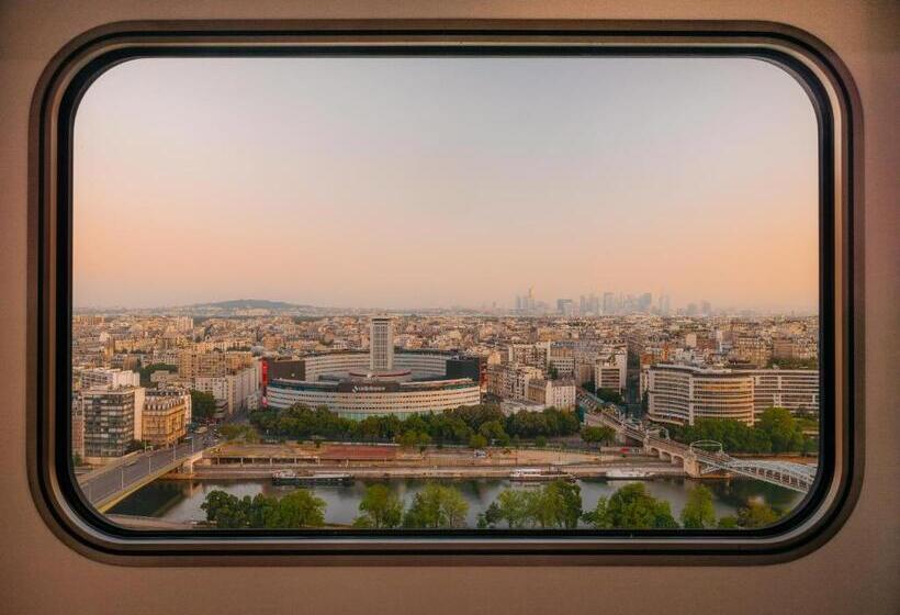 سوئیت اجرایی با مشاهده, Novotel Paris Centre Tour Eiffel