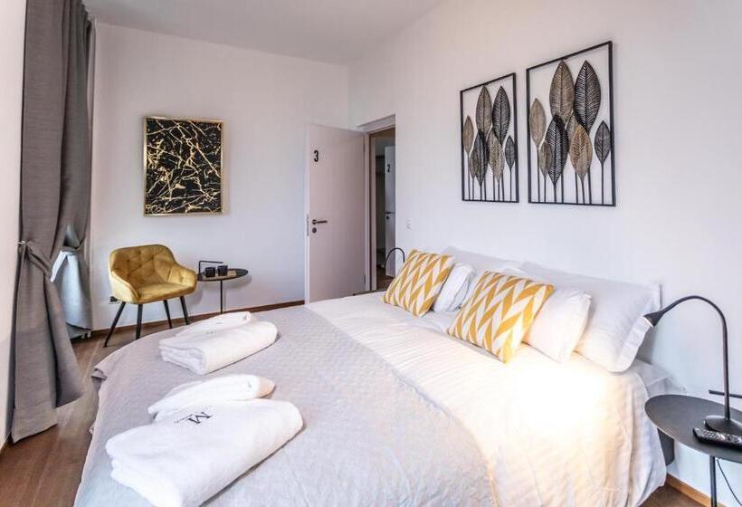 سوئیت جونیور با تراس, Villa Muralto Rooms & Garden
