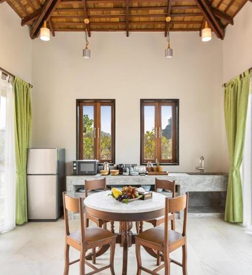 1침실 빌라 정원 전망, Samsam Yao Noi  Andaman Magic & Art Villas