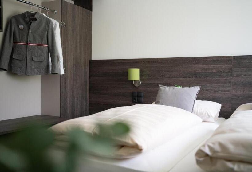 패밀리 룸, Eee Hotel Liezen