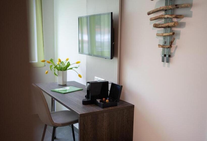 패밀리 룸, Eee Hotel Liezen
