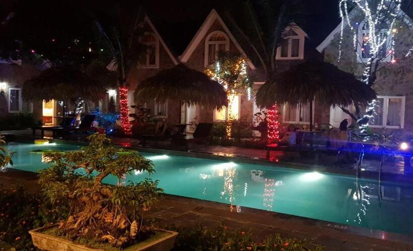 اتاق استاندارد با چشم‌انداز باغ, Sona Resort