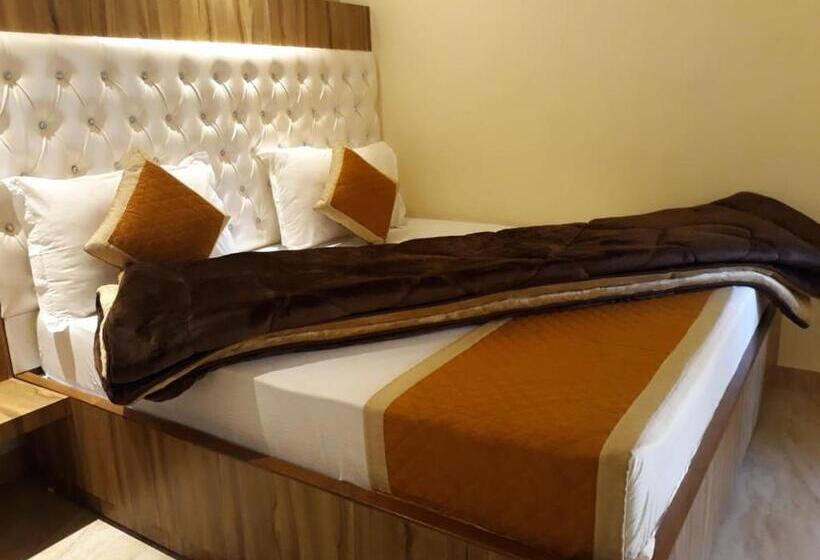 Номер Deluxe, Hari Niwas   A Boutique Garden Resort Mount Abu