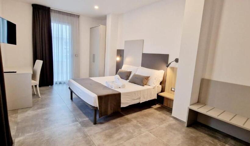 اتاق لوکس با بالکن, Marebed Apartments & Rooms