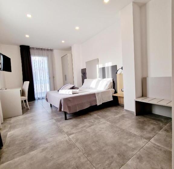 اتاق لوکس با بالکن, Marebed Apartments & Rooms