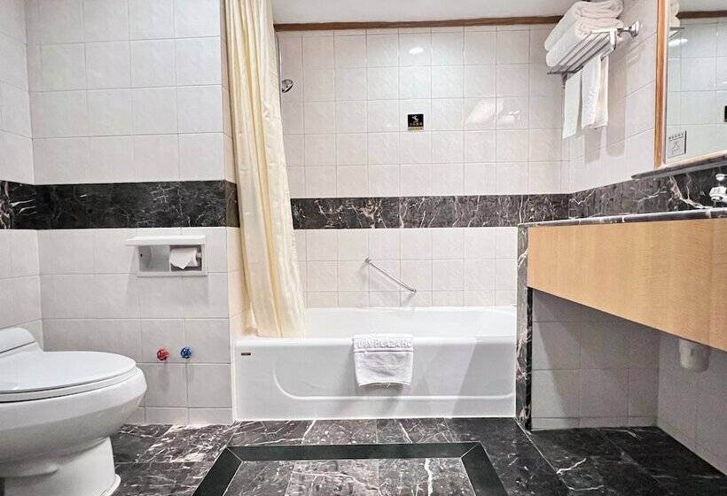 Номер Superior, Century Plaza