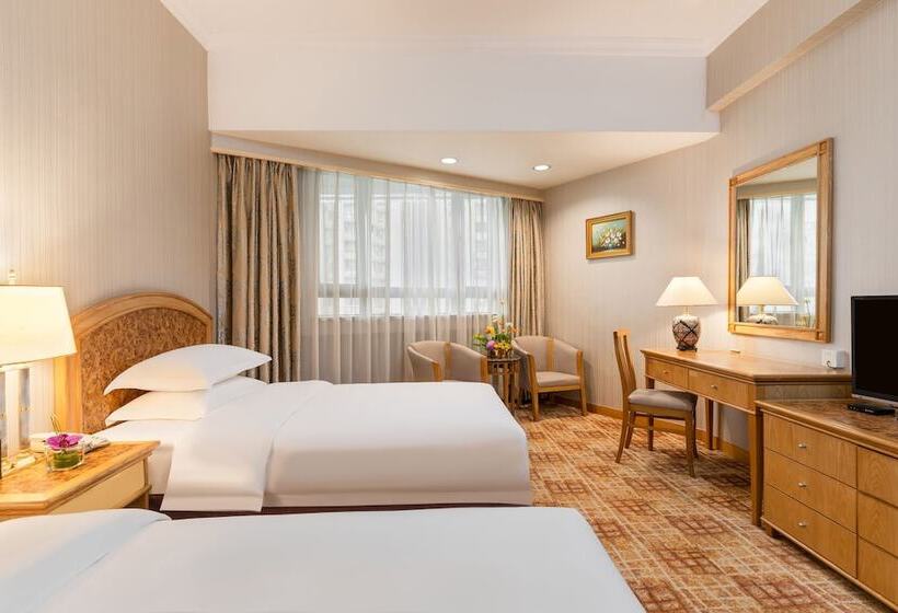 Номер Superior, Century Plaza