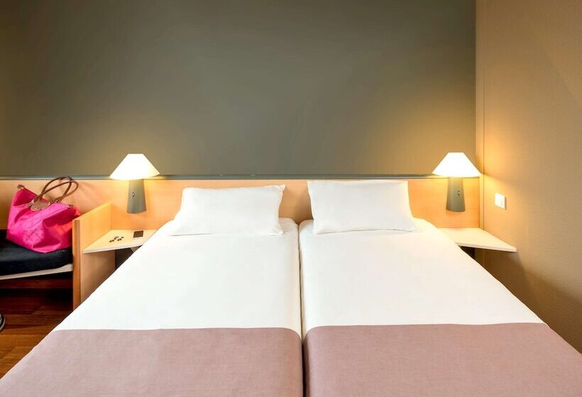 Номер Стандарт, Ibis Charleroi Centre Gare