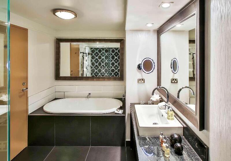 Люкс с Балконом, St Moritz Queenstown   Mgallery By Sofitel