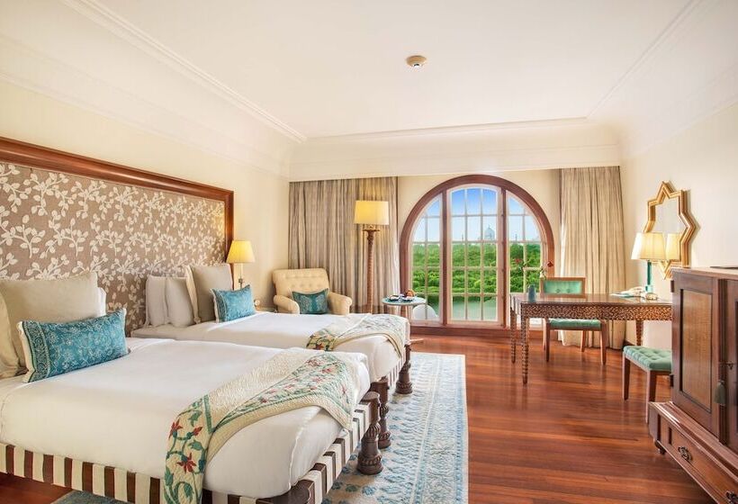 Номер Premium с Балконом, The Oberoi Amarvilas Agra