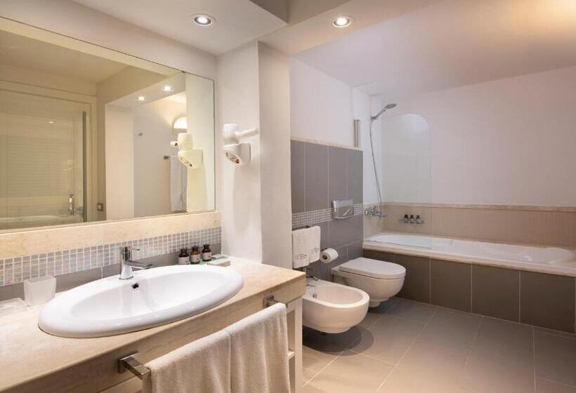 Семейный Номер Superior, Chia Laguna   Hotel Village
