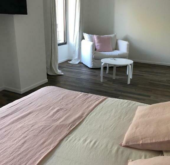 سوییت با چشم‌انداز استخر, Maison Galatéa