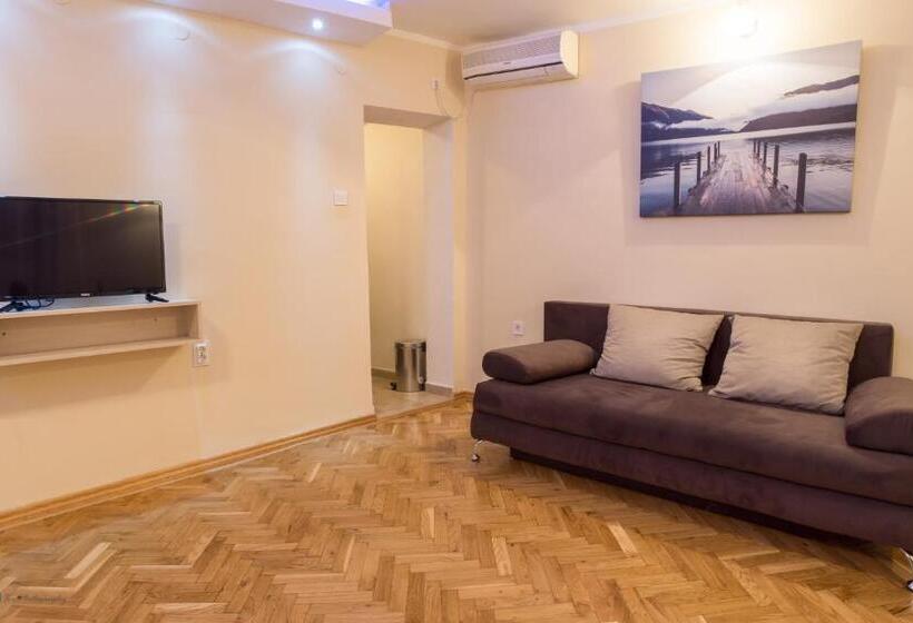 اتاق لوکس با چشم‌انداز دریا, Apartments Vila Marija